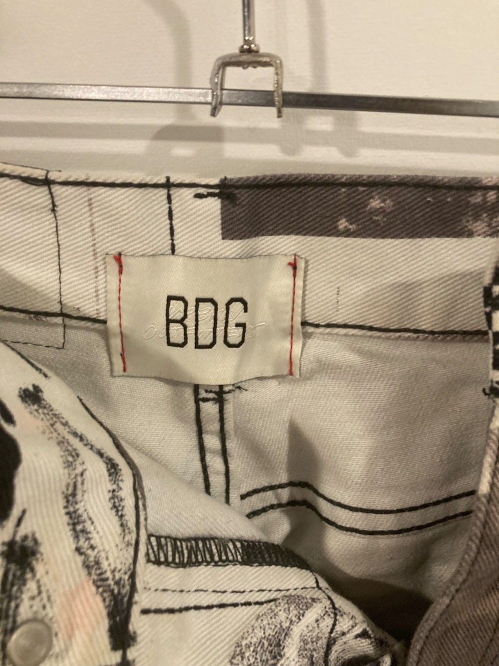 BDG Cowboy Renaissance Print Jeans - Picture 3 of 3